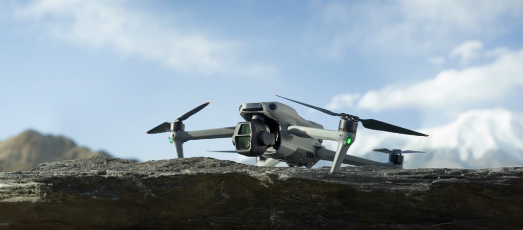 DJI Air 3S Unfolded vor Panorama